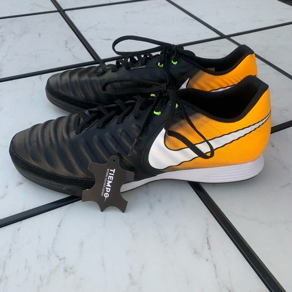 indoor nike tiempo